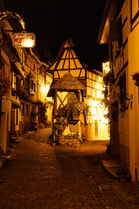 Eguisheim by night, Alsace, Frankrig
