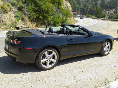 Vores lejebil, en Chevrolet Camaro SS 6.2 liter V8 med 400 hk. Rimelig sjov bil, men ret forslugen.
