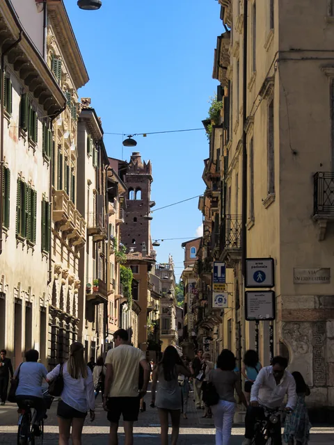 Italien