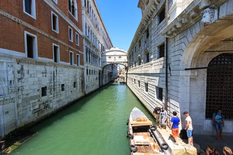 Italien