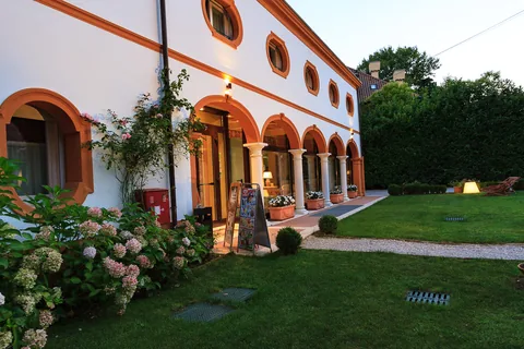 Italien