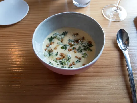 Frokost på L'Alchemille i Kaysersberg, Alsace. En fantastisk restaurantoplevelse.