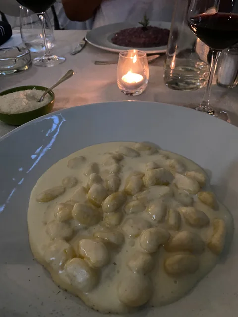 Middag på Il Torchio, Dogliani, Piemonte, Italien. Vores stamrestaurant når vi er i Dogliani, lækker mad til yderst rimelige priser.