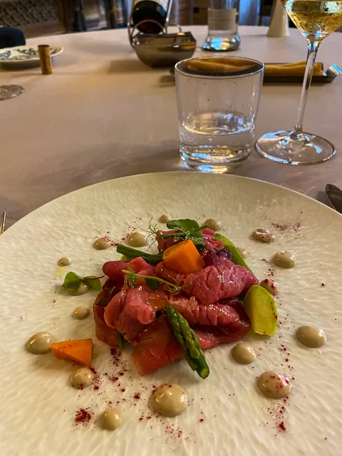 Middag på Da Francesco i Cherasco, Piemonte, Italien. Wauw, de smukkeste lokaler vi har spist i til dato, med vægmalerier fra helt tilbage til 1772. Og maden var også fantastisk.