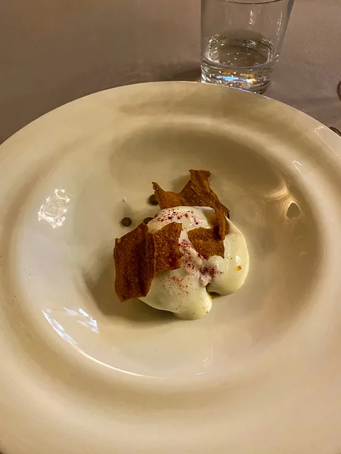 Middag på Da Francesco i Cherasco, Piemonte, Italien. Wauw, de smukkeste lokaler vi har spist i til dato, med vægmalerier fra helt tilbage til 1772. Og maden var også fantastisk.