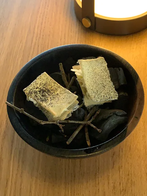 Middag på den fantastiske 1 stjernede Michelinrestaurant l'Alchemille i Kaysersberg, Alsace, hvor køkkenchefen Jerome Jaegle tryller i køkkenet.