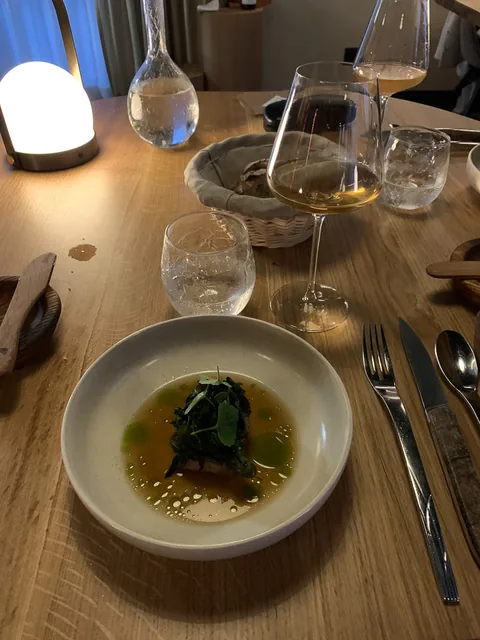 Middag på den fantastiske 1 stjernede Michelinrestaurant l'Alchemille i Kaysersberg, Alsace, hvor køkkenchefen Jerome Jaegle tryller i køkkenet.