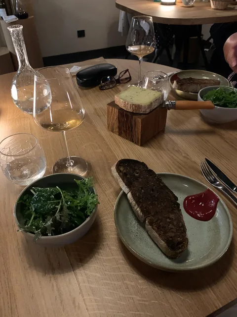 Middag på den fantastiske 1 stjernede Michelinrestaurant l'Alchemille i Kaysersberg, Alsace, hvor køkkenchefen Jerome Jaegle tryller i køkkenet.