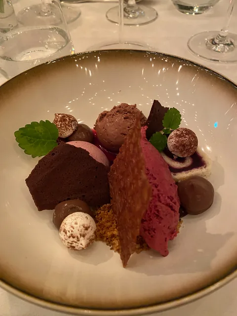 På vej til Alsace i efterårsferien sammen med Cathrine og Karsten, med stop på Løjt Kro / Restaurant Knapp, inden turen sydover.
