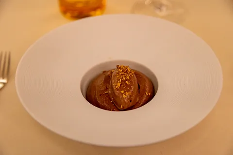 Middag på Auberge de l'Ill, en sublim og helt igennem fantastisk oplevelse. Holdt 3 Michelin stjerner i 46 år, indtil Michelin Guiden fik en hjerneblødning og tog den ene fra dem. Niveauet er stadig tårnhøjt, og totaloplevelsen blandt de allerbedste.