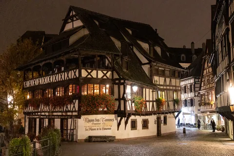Første aften i Alsace i Strasbourg, med en lille middag og en rask gåtur i Petite France.