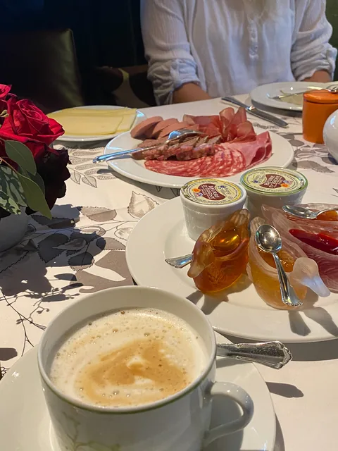 Fantastisk morgenmad på Hotel des Berges