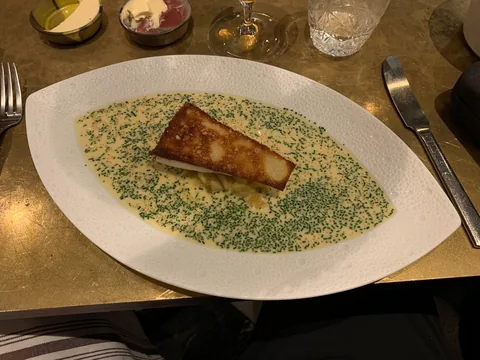 Årets sidste restaurantbesøg med Glenn og Lene, turen gik til Restaurant Palægade, hvor Lene og Rikke hoppede på Julefrokostmenuen, og Glenn og Michael gik efter deres 5 retters menu. Dertil lidt forskellige øl.