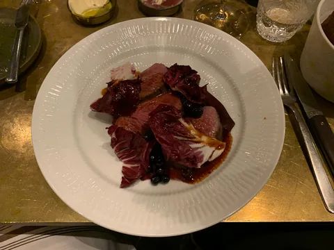 Årets sidste restaurantbesøg med Glenn og Lene, turen gik til Restaurant Palægade, hvor Lene og Rikke hoppede på Julefrokostmenuen, og Glenn og Michael gik efter deres 5 retters menu. Dertil lidt forskellige øl.